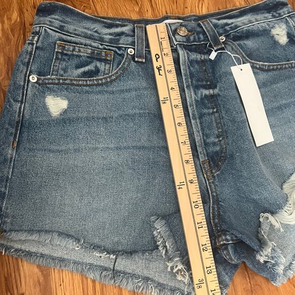 EB Denim Perfect Jean Shorts in Arlie Blue Size 31 - Picture 9 of 10